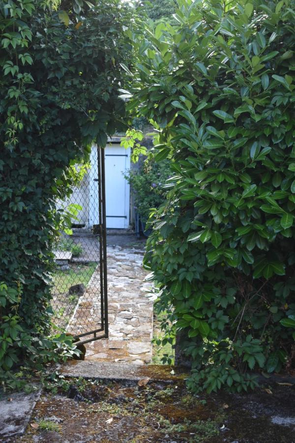 L'Arc En Ciel Bed & Breakfast Bleurville Екстериор снимка
